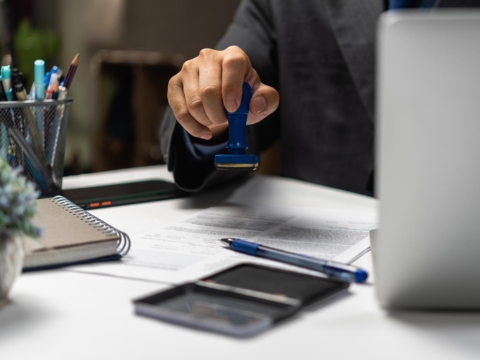 Регистрация компаний и предпринимателей в ОАЭ: постановка на учет по корпоративному налогу